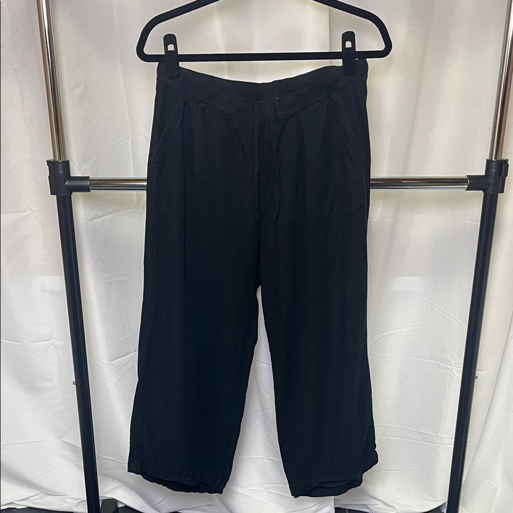 Splendid women’s Black light weight Pants with Relaxed Fit drawstring closure M